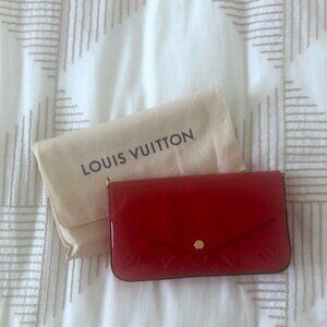 Authentic Louis Vuitton Pochette Felicie Monogram Vernis - Glossy Red